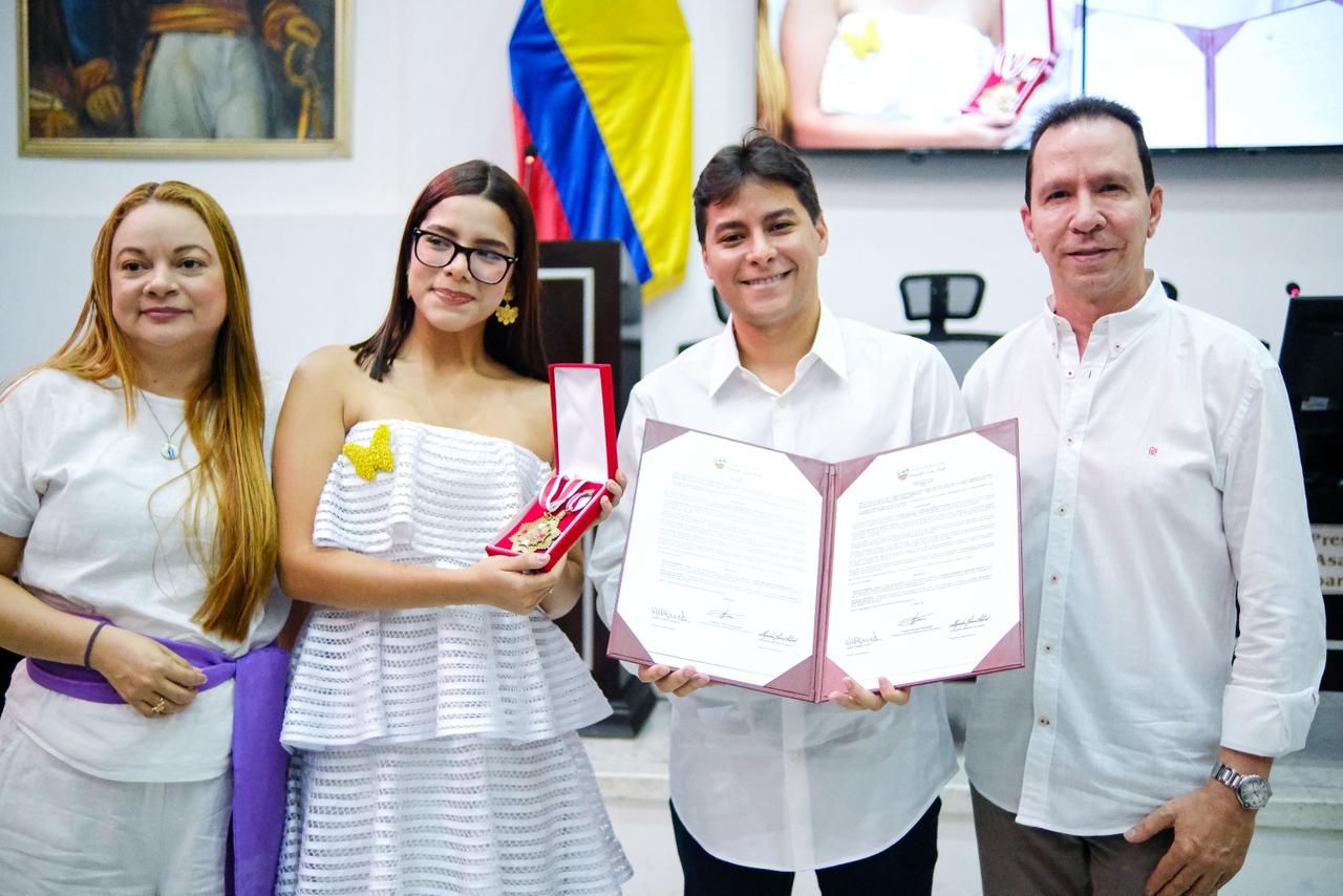 Diputado Camilo Torres entrega distinciones a entidades que fortalecen el desarrollo social y cultural del Atlántico