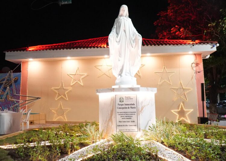 develan imagen de la Virgen Inmaculada en el remodelado parque de Salgar