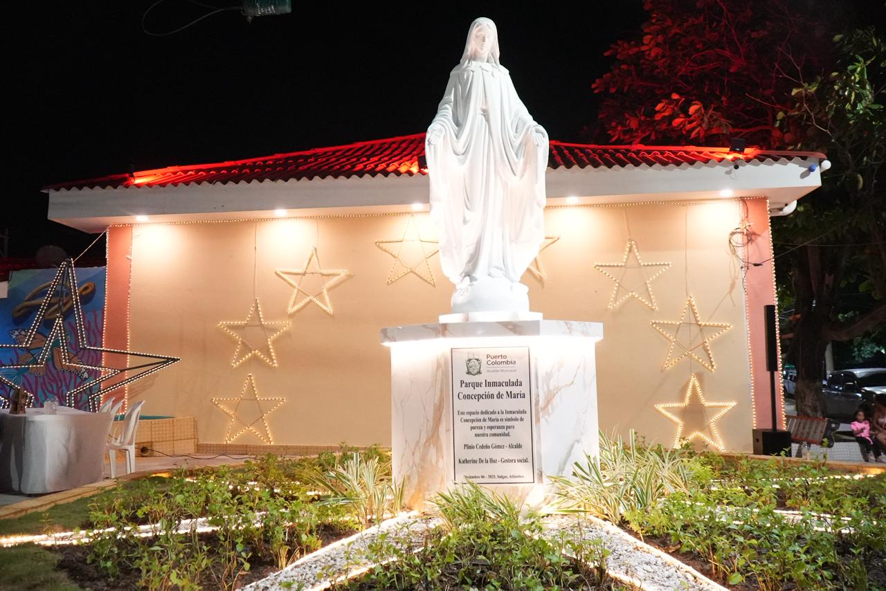 develan imagen de la Virgen Inmaculada en el remodelado parque de Salgar