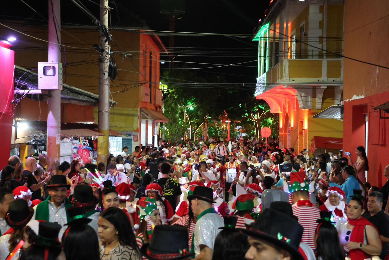 Gran Parada de Luces llenó de color y tradición navideña las calles de Puerto Colombia
