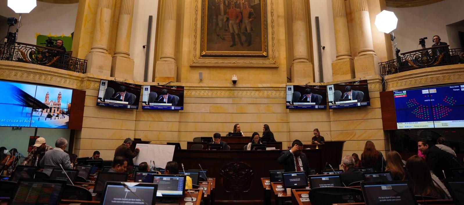 Gobierno alista decreto para eliminar la prima especial de servicios de los congresistas