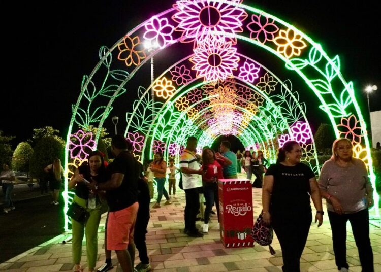 Gran Malecón deslumbra con su alumbrado navideño y recibe más de 190.000 visitantes el fin de semana