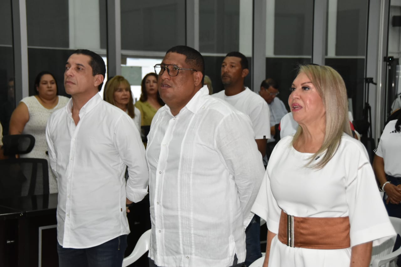 Asamblea del Atlántico posesiona a tres nuevos diputados tras renuncias para aspirar al Congreso