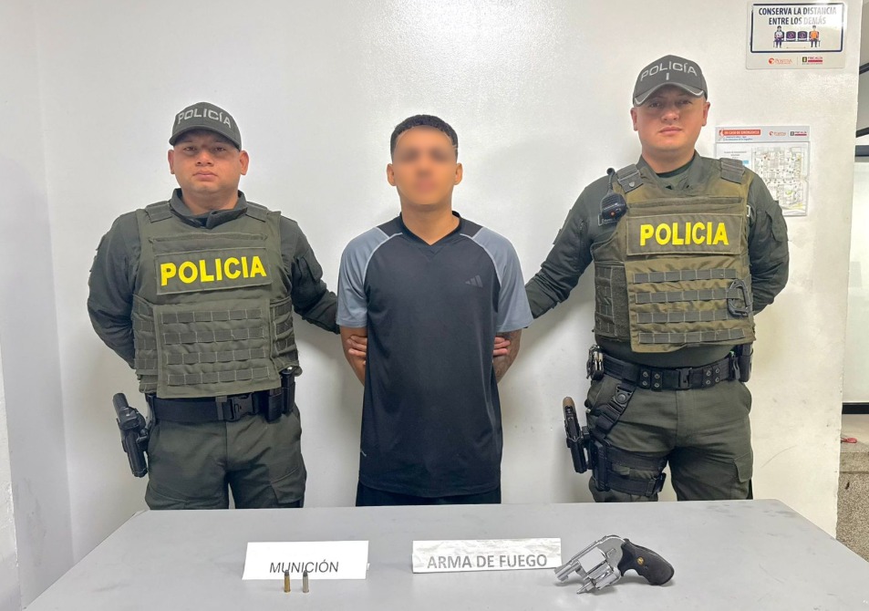 Policía capturó en flagrancia a joven por porte ilegal de arma en Ciudad Camelot
