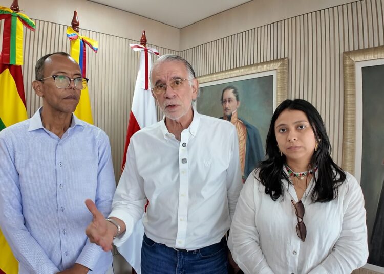 Gobernador Eduardo Verano recibe al nuevo rector de la Universidad del Atlántico, Rafael Castillo