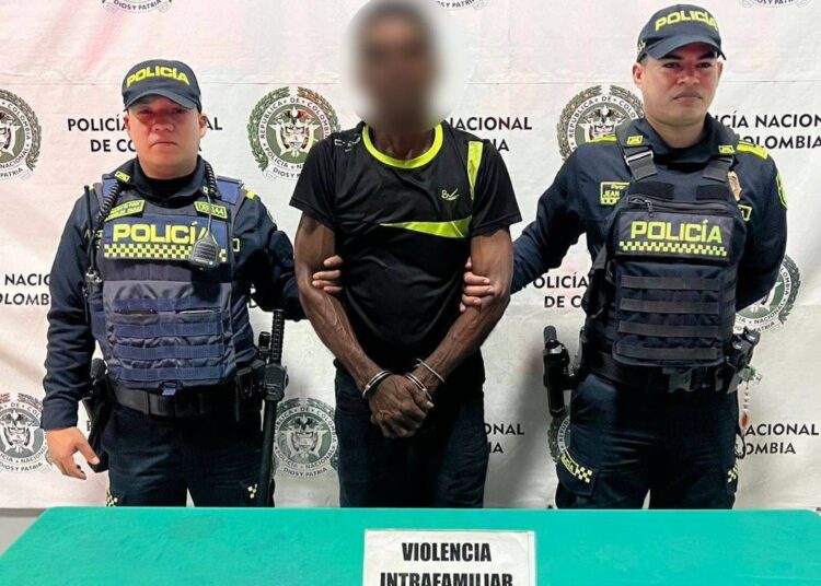 Capturan a hombre por violencia intrafamiliar en el barrio Rebolo