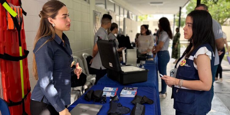 La secretaria de Salud del Distrito, Stephanie Araujo