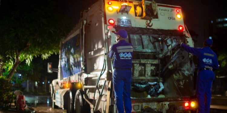 Triple A ajusta horarios del servicio de aseo los días 24 y 31 de diciembre