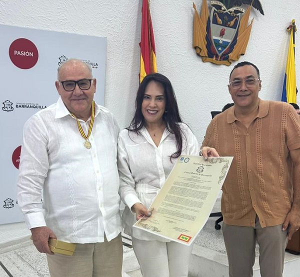 Concejo de Barranquilla exalta al profesor Javier Barandalla por su legado educativo