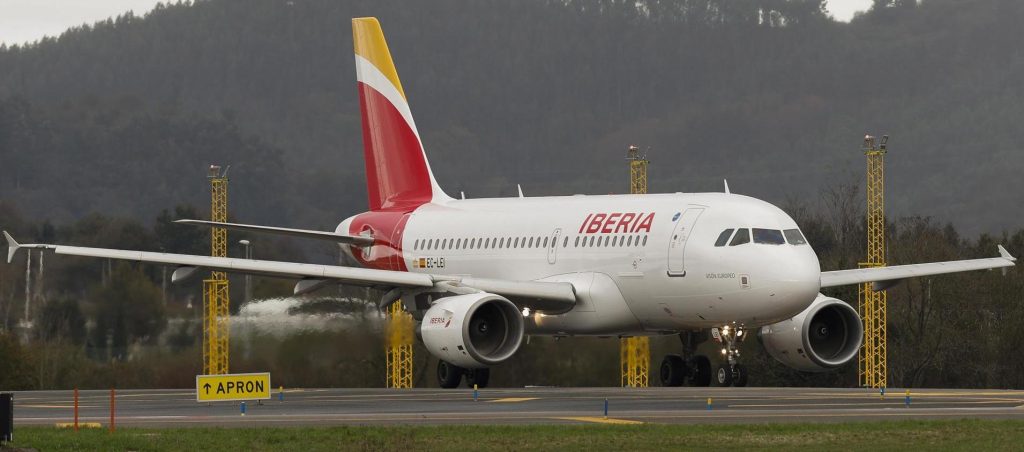 Iberia y Plus Ultra extienden hasta el 31 de enero la suspensión de vuelos entre Madrid y Caracas