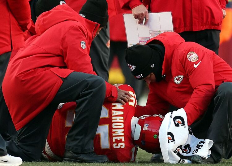 NFL: Patrick Mahomes, jugador de los Chiefs, sufrió rotura de ligamento cruzado