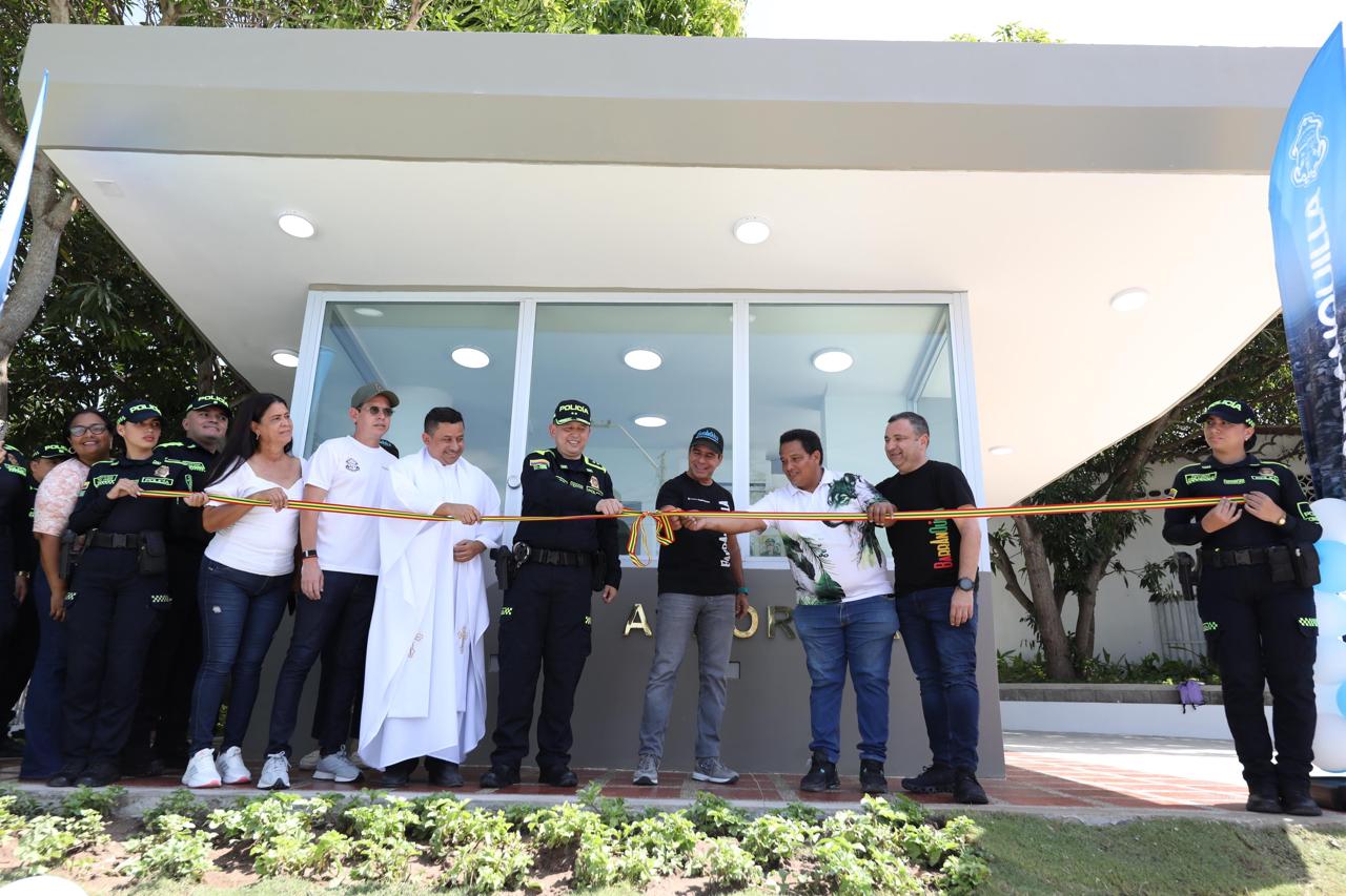 Alcalde Alejandro Char pone en funcionamiento el nuevo CAI La Alboraya en el suroriente de Barranquilla