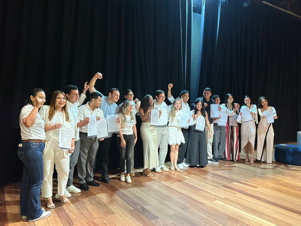 Barranquilla posesionó a 96 consejeros juveniles tras elecciones locales de 2025
