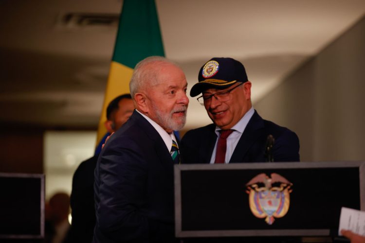 Petro y Lula celebran liberación de presos en Venezuela y rechazan uso de la fuerza extranjera