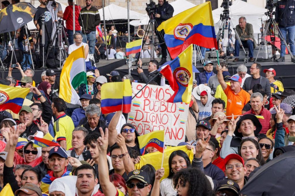 Multitudes en Colombia respaldan a Petro y rechazan ataques verbales de Donald Trump