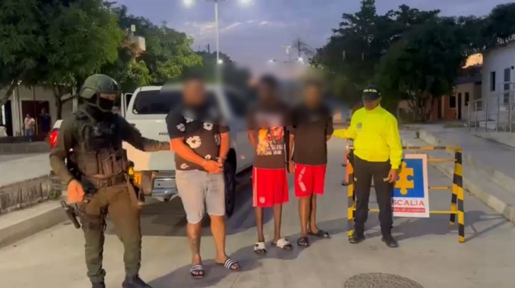 Golpe al microtráfico en Soledad: tres capturados y más de 700 gramos de droga incautados