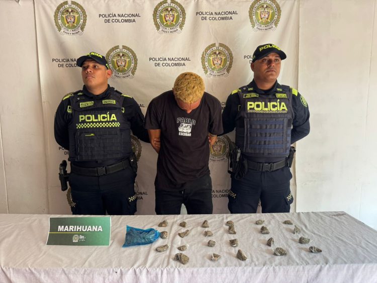 Capturan en Campo de la Cruz a hombre con 142 gramos de marihuana