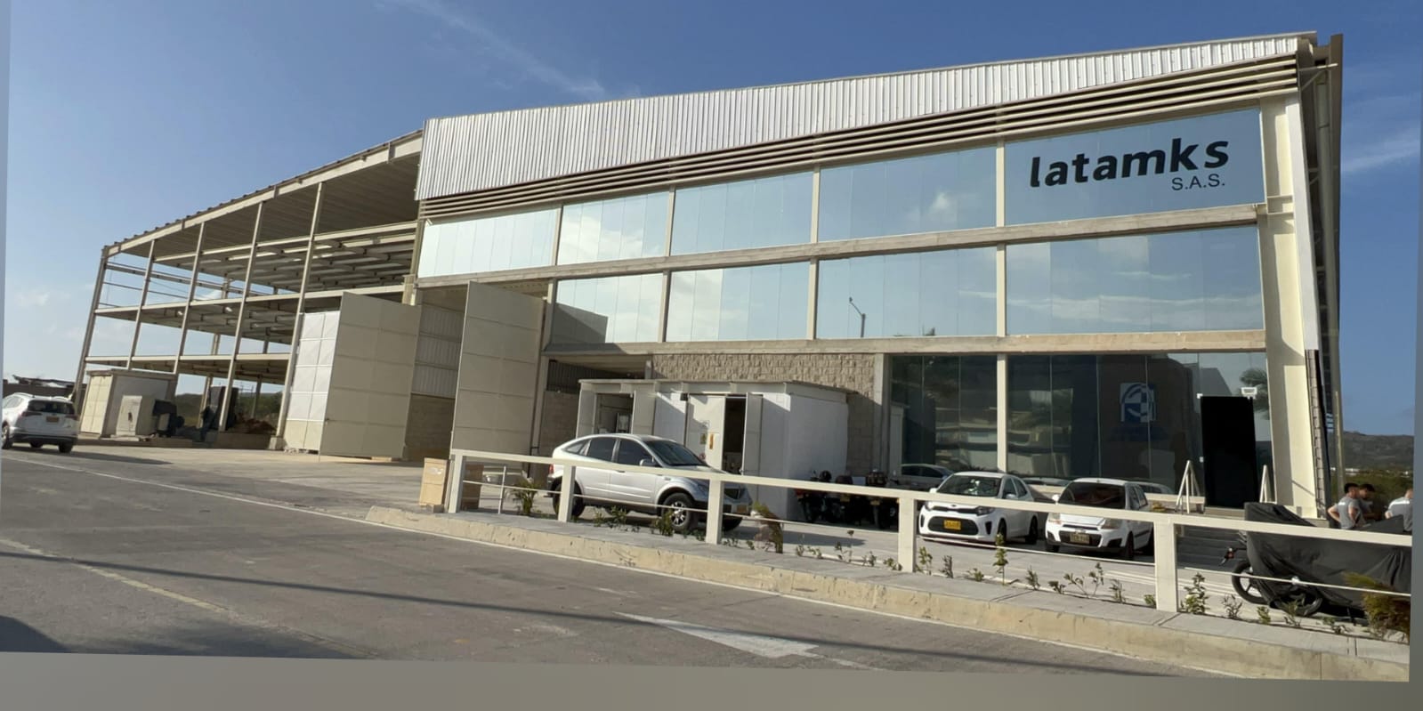 Atlántico fortalece su músculo industrial con la inauguración de la planta de Latamks en zona franca
