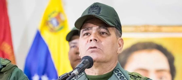 Vladimir Padrino reafirma respaldo a Nicolás Maduro y lo califica como “el auténtico líder de los venezolanos”