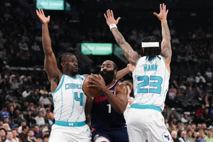 NBA: James Harden supera a Shaquille O’Neal como noveno máximo anotador