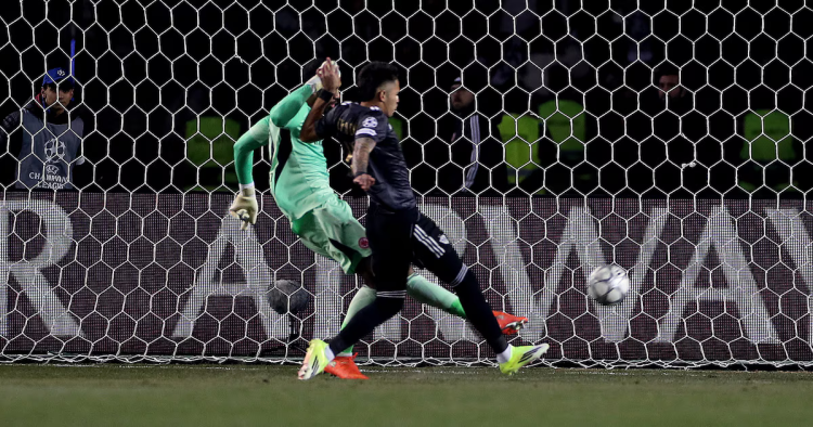 Dos goles de otro samario en Liga de Campeones: Camilo Durán anotó en el triunfo del Qarabag