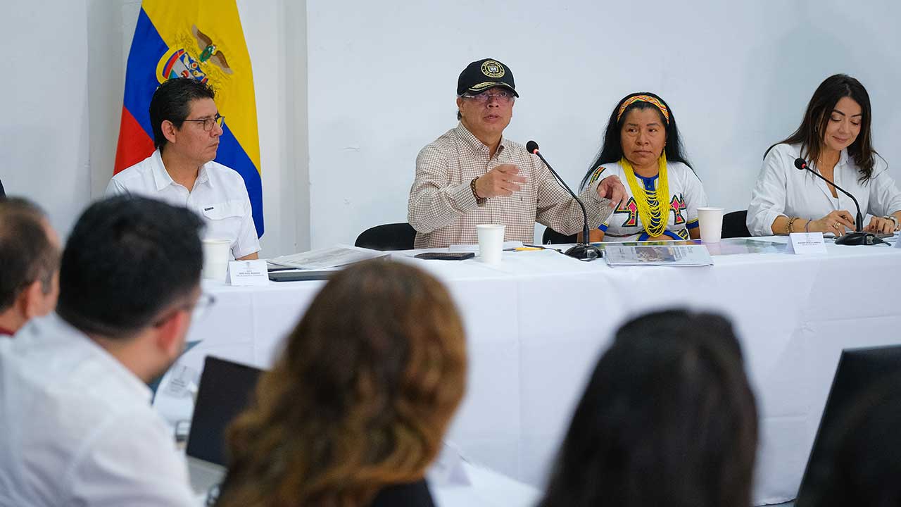 Petro anuncia plan de contingencia en Montería con entrega de alimentos, reubicación de damnificados y recuperación de ciénagas