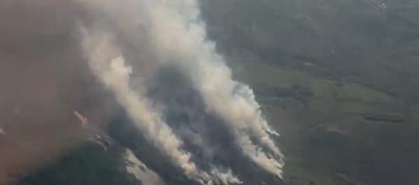 Nuevo incendio en el Parque Isla Salamanca cubre de humo a Barranquilla a horas del Carnaval