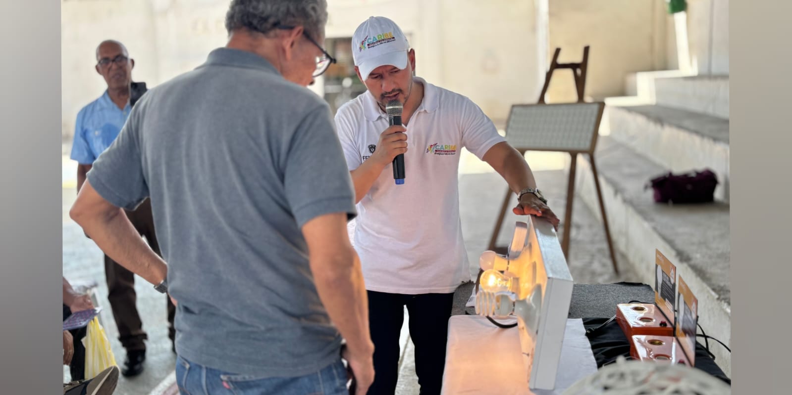 La eficiencia energética llega a El Pescaíto: FENOGE impulsa consumo responsable en Santa Marta