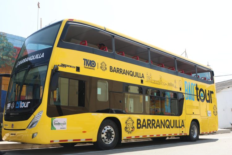Barranquilla estrena su primer bus turístico: alcalde Alejandro Char presenta el Baq Tour