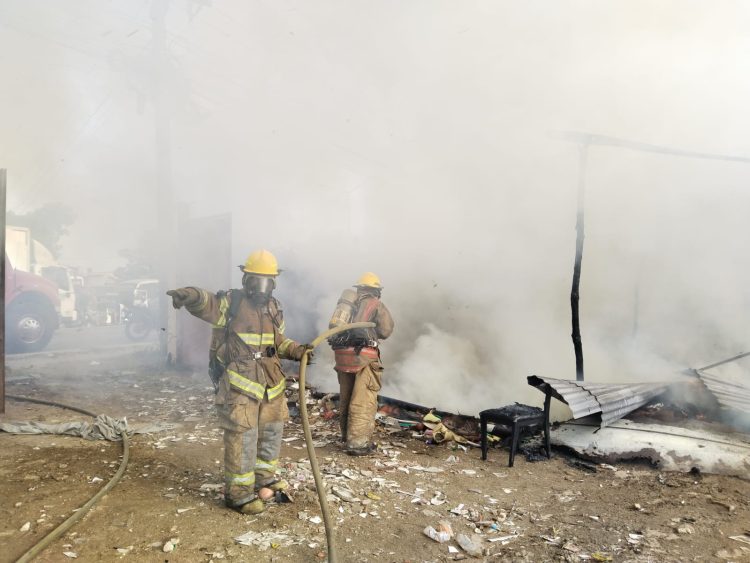 Incendio en chatarrería de Malambo dejó solo daños materiales