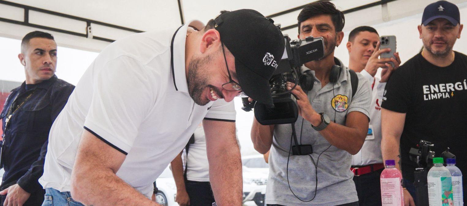 MinMinas ordena reducción inmediata de $500 por galón en la gasolina y advierte sanciones a estaciones que incumplan