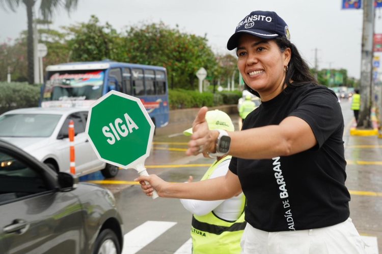 Comenzó pico y placa en la vía 40 por montaje y desmontaje de palcos del Carnaval de Barranquilla