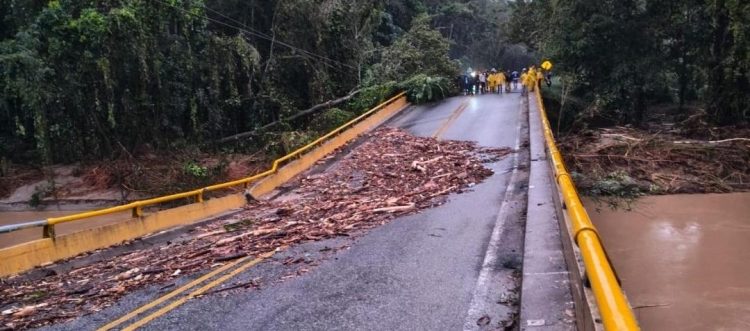 Gobernador de La Guajira exige al Gobierno nacional instalar puente militar en Mendihuaca