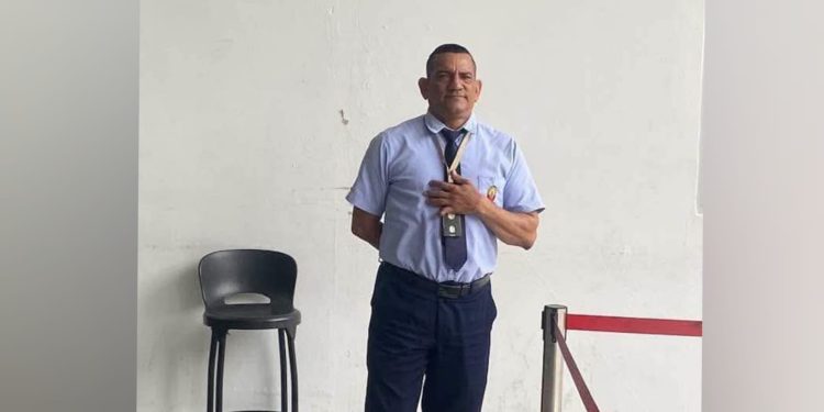 Viuda de trabajador de UniAutónoma exige respuestas tras muerte sin atención médica oportuna