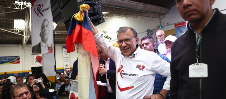 Roy Barreras califica de “atentado contra la democracia” decisión del CNE que excluyó a Iván Cepeda de la consulta