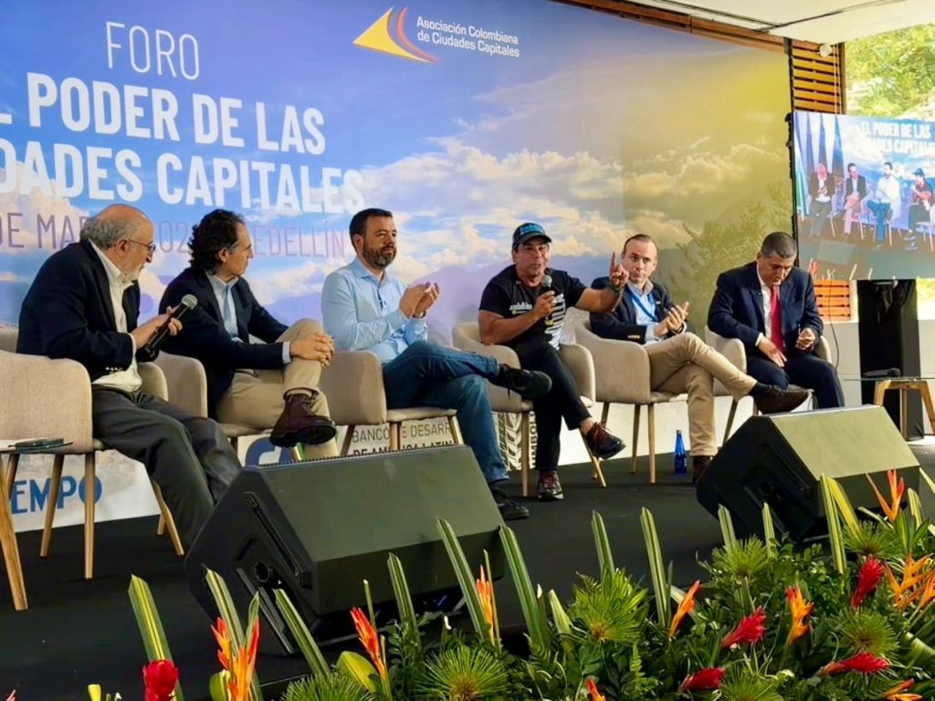 Alejandro Char destaca modelo de Barranquilla en foro de Asocapitales y pide mayor respaldo del Gobierno nacional