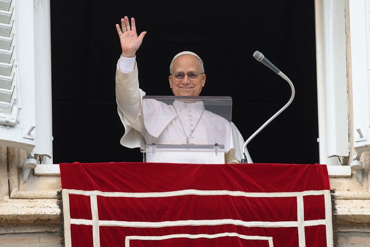 Papa León XIV pide frenar la violencia en Oriente Medio e Irán y llama a la responsabilidad moral de las potencias
