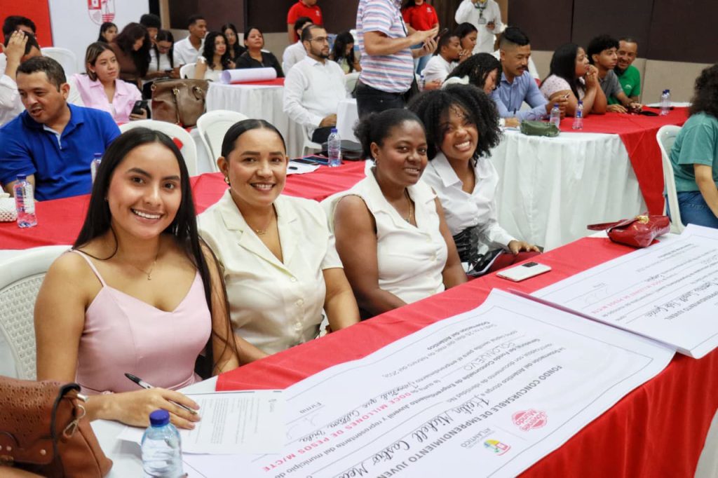 Gobernación apoya a emprendedores