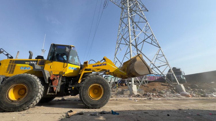 Distrito retira 54 metros cúbicos de basura en punto crítico de la calle 17 en Barranquilla