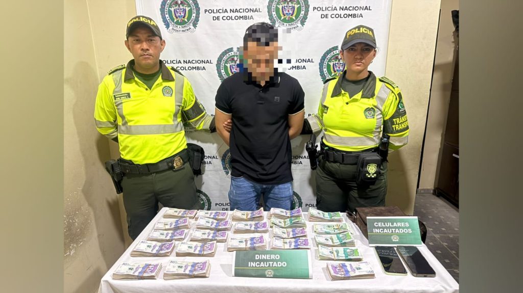 Policía incauta más de $105 millones en vía del Atlántico y judicializa a un hombre