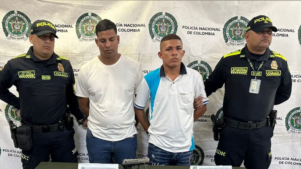 Capturan a alias ‘Monocuco’ y ‘Cabegol’ con arma de fuego en la Circunvalar de Barranquilla