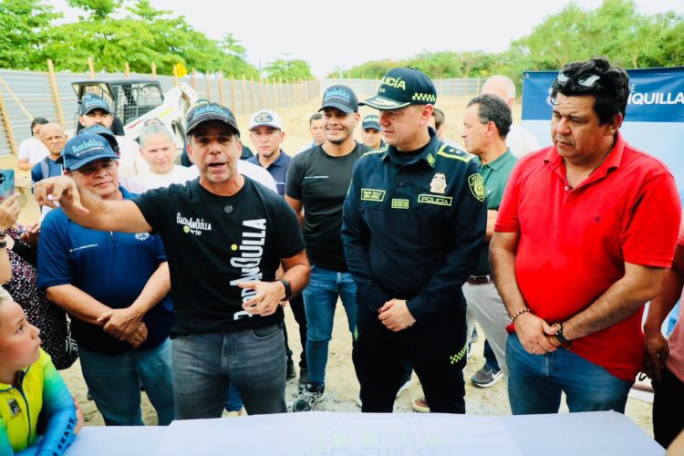 Alcalde Char inspecciona nueva estación de Policía en Caribe Verde