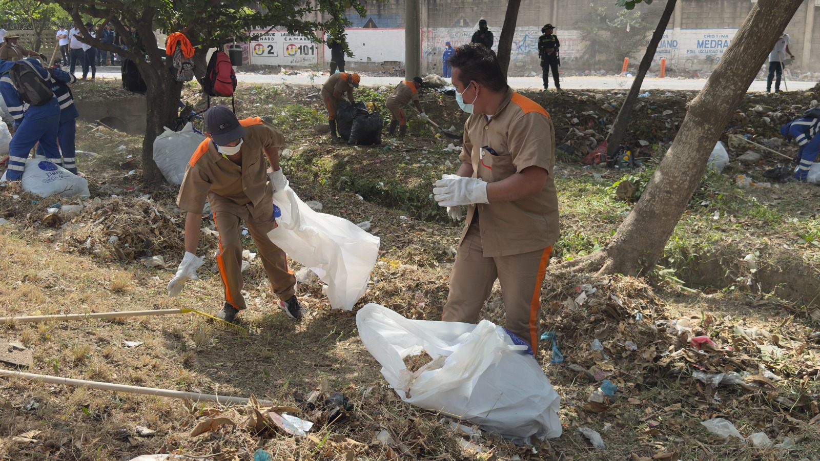 Barranquilla se suma a jornada ‘Buena Esa’ con limpieza en la Circunvalar con Cordialidad