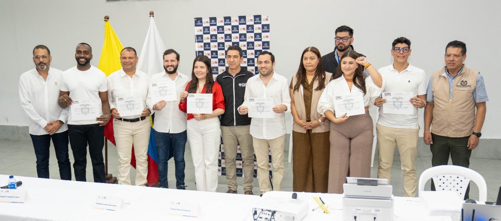 CNE entrega credenciales a los siete representantes a la Cámara del Atlántico para el periodo 2026-2030