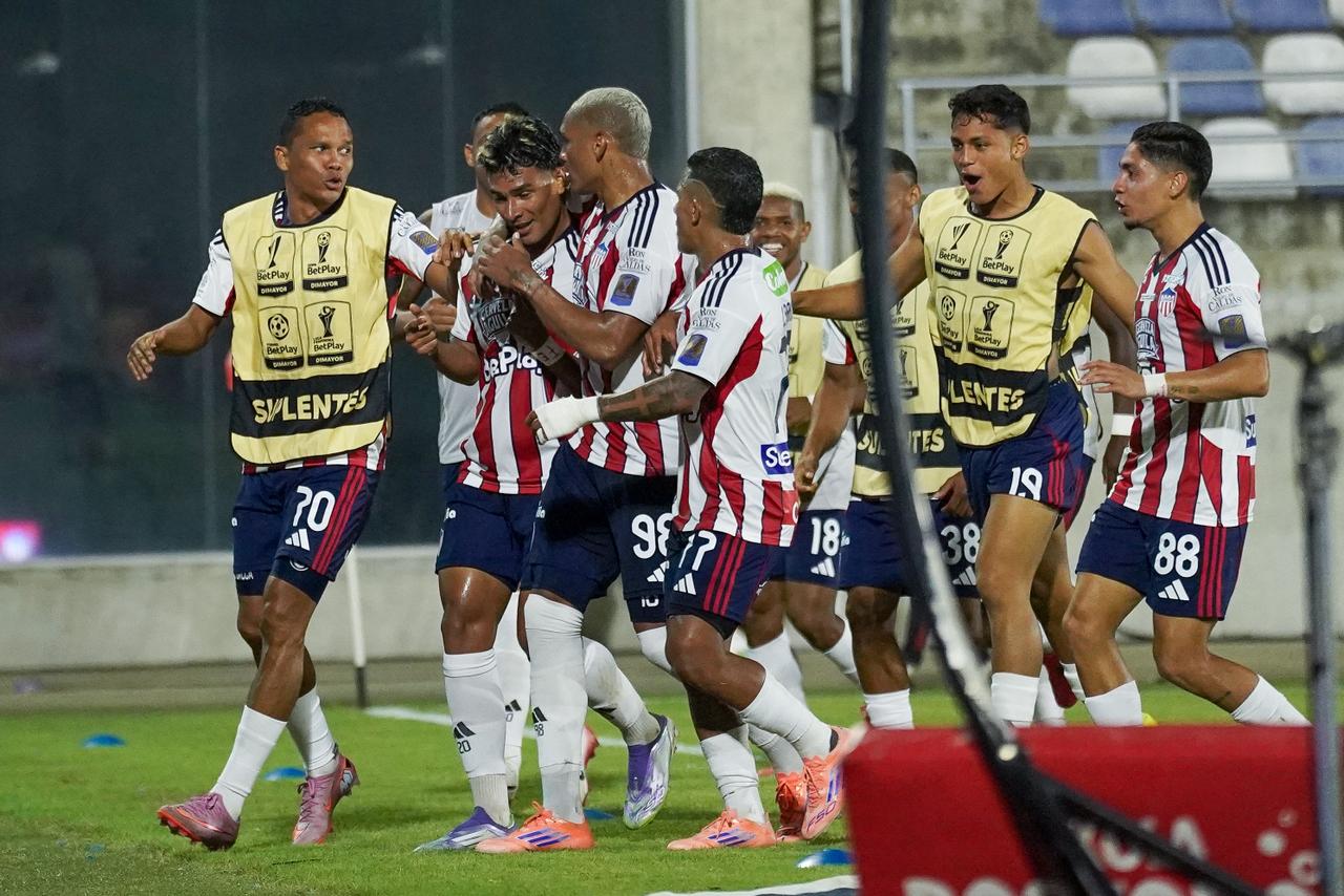 Junior vence 2-0 a Bucaramanga, rompe su invicto y regresa al grupo de los ocho