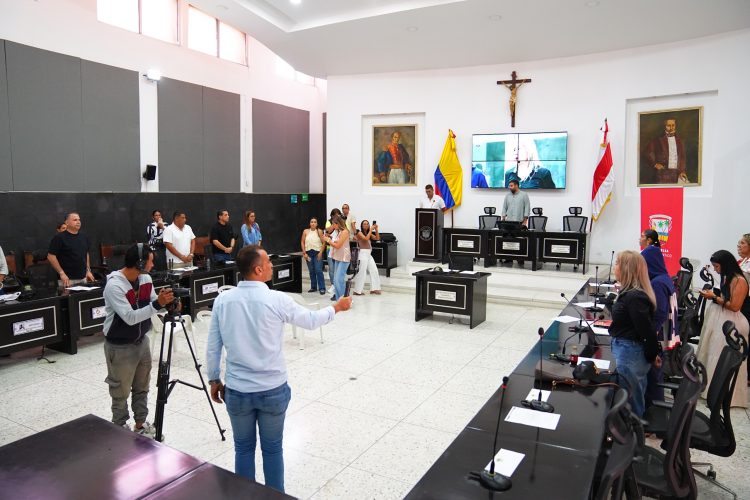 Agua potable para Luruaco y mejoras en colegios: Asamblea del Atlántico avanza en proyectos clave