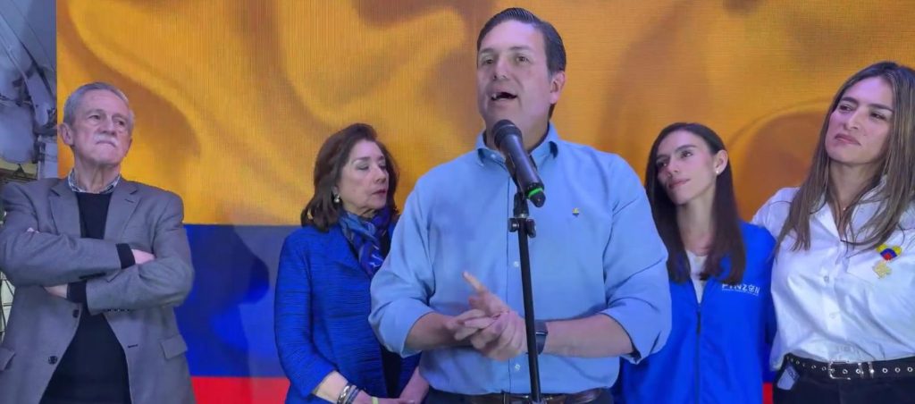 Juan Carlos Pinzón reconoce derrota en la Gran Consulta y anuncia retiro de la vida pública