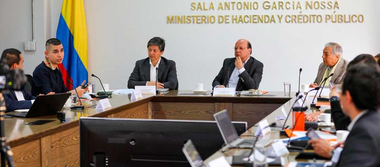 Gobierno y Asobancaria anuncian alivios financieros y 2,1 millones de nuevos créditos para damnificados por el invierno