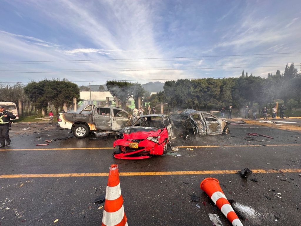 Accidente múltiple en vía Zipaquirá – Ubaté deja 2 muertos y 19 heridos