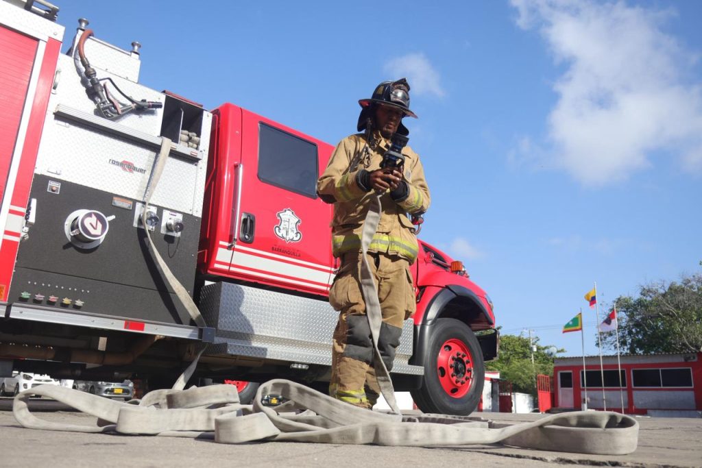 Bomberos de Barranquilla cumplen 99 años con inversión de $7.000 millones para su fortalecimiento